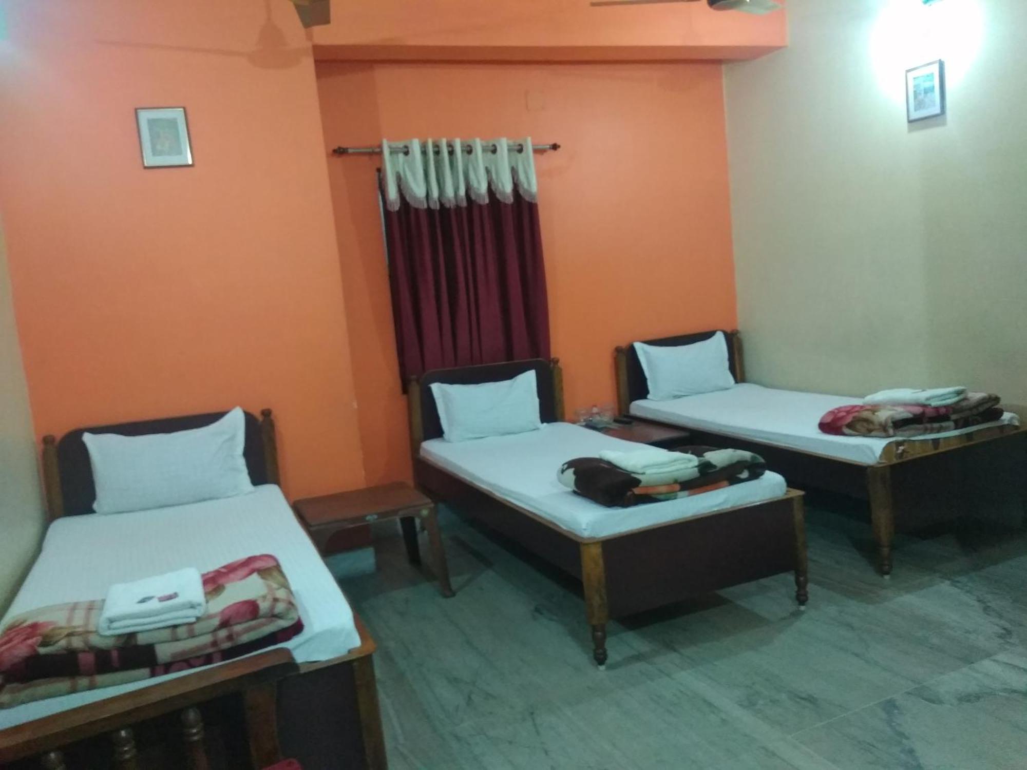 Hotel Chandrakala Regency 300 Meters From Dhanbad Railway Екстериор снимка